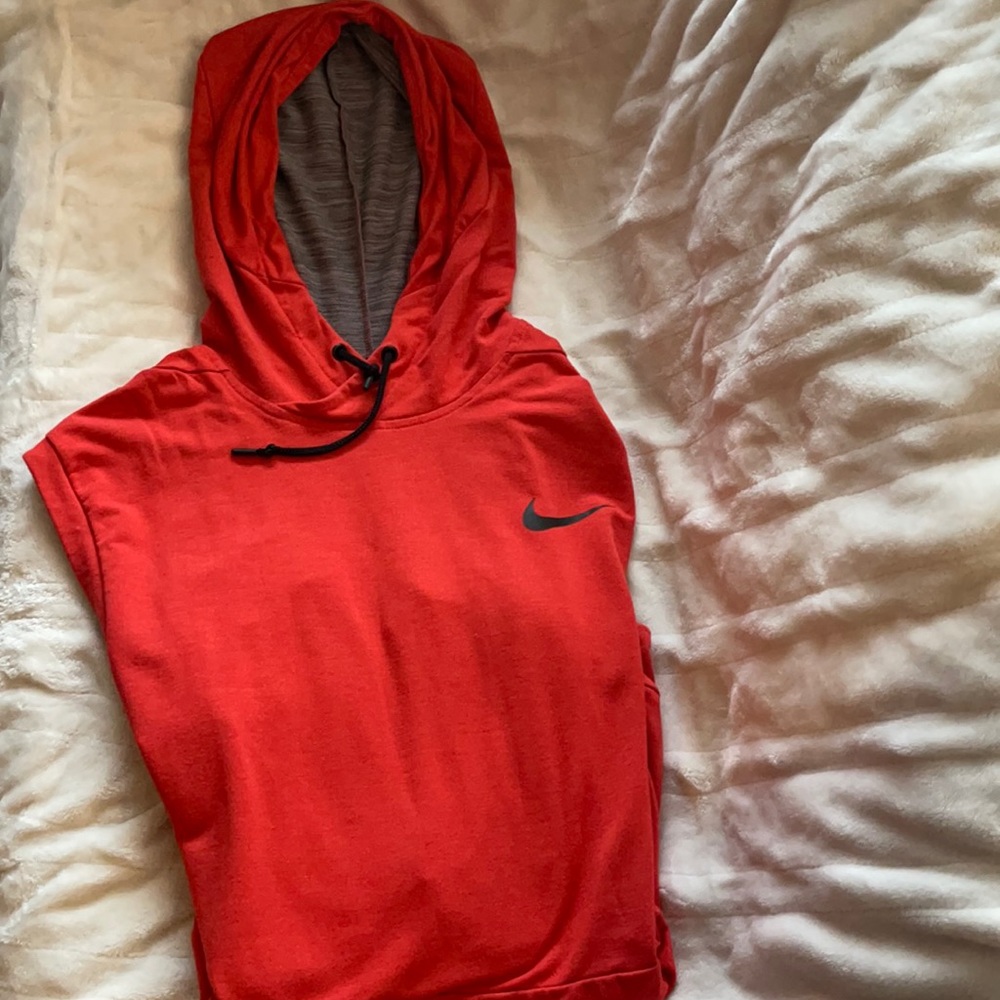 Nike men’s XXL sleeveless dri fit hoodie